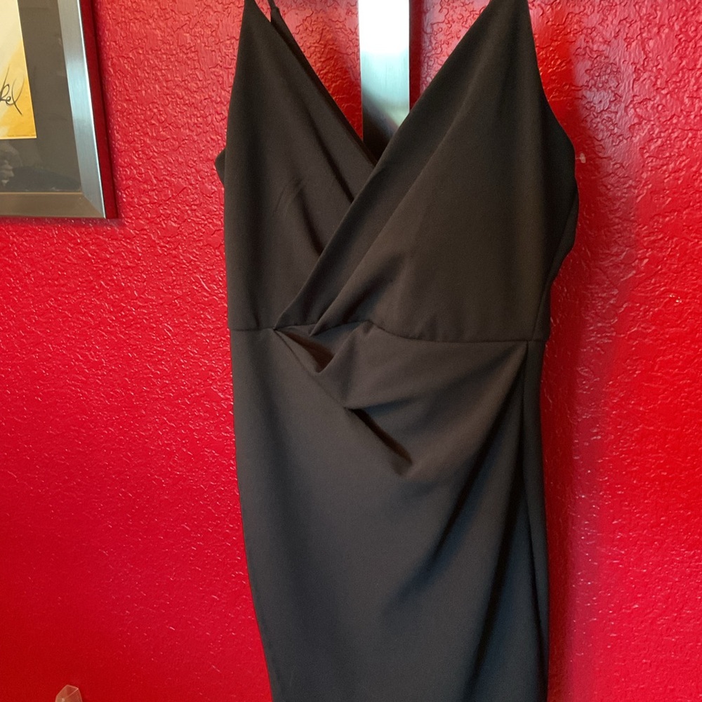 Betsey Johnson Little  Black Dress, strappy sleeves, lined, Size 4